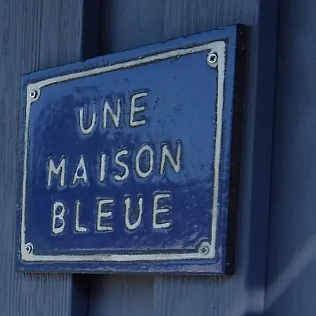 Blaues Haus - Une maison bleue Hetzerath Extérieur photo